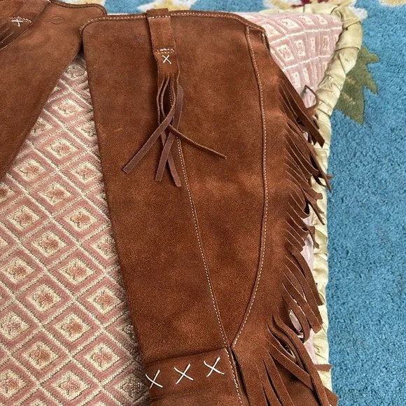 Tall suede fringe boots; Bronx; Size 9; very lightly worn. - Picture 3 of 8